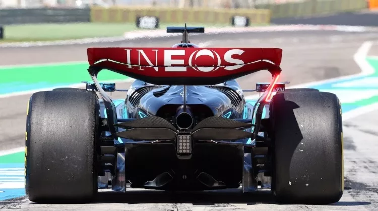 Mercedes 2026