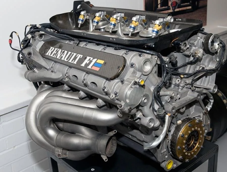 Il V10 aspirato Renault V10 RS7 3000 del 1995 installato sulle Williams e le Benetton