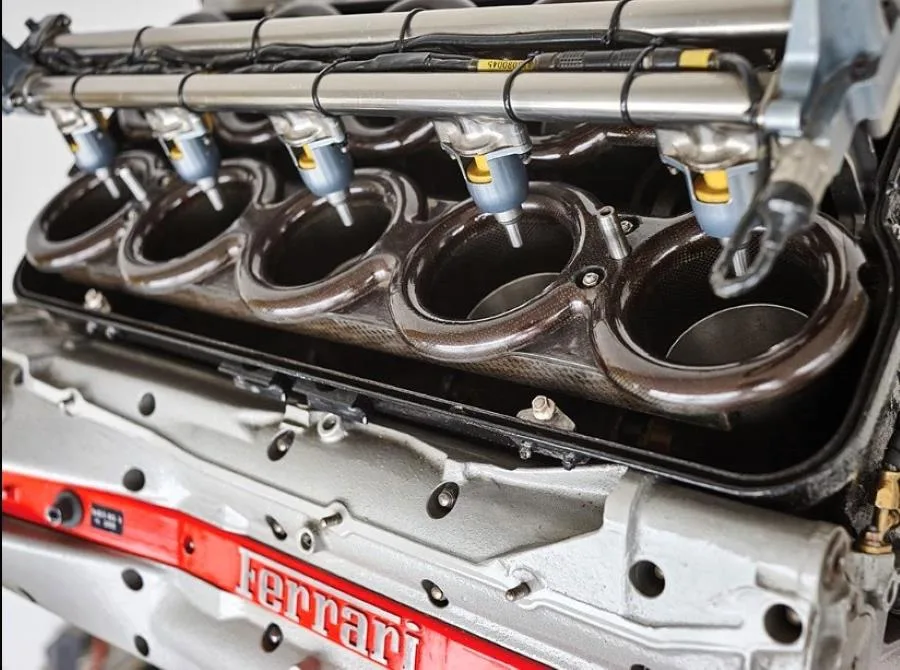 Il glorioso V10 Ferrari, retaggio di una Formula Uno che difficilmente tornerà