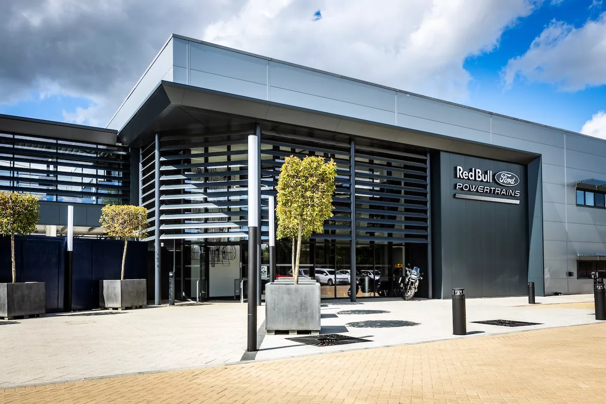 La sede del reparto powetrains di  Milton Keynes dove saranno assemblate le power unit