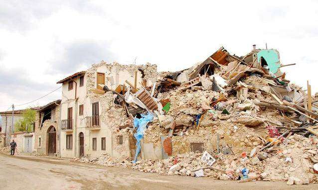https://slyvi-hosting.slyvi.it/teampages/3554808936193/images/imported/photogallery_new/images/2016/03/terremoto-macerie-jpg-276654.jpg