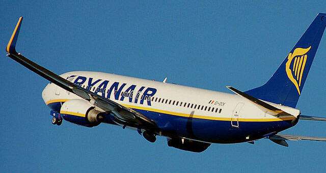 https://slyvi-hosting.slyvi.it/teampages/3554808936193/images/imported/photogallery_new/images/2016/08/aereo-ryanair-jpg-273515.jpg
