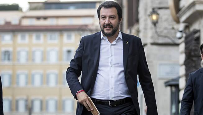 https://slyvi-hosting.slyvi.it/teampages/3554808936193/images/imported/photogallery_new/images/2018/10/matteo-salvini-jpg-338481.jpg