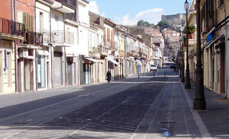 https://slyvi-hosting.slyvi.it/teampages/3554808936193/images/imported/photogallery_new/images/2018/11/corso-vittorio-vibo-jpg-341535.jpg