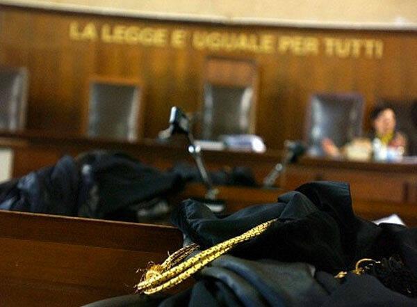 https://slyvi-hosting.slyvi.it/teampages/3554808936193/images/imported/photogallery_new/images/2019/03/aula-tribunale-general-355553.jpg