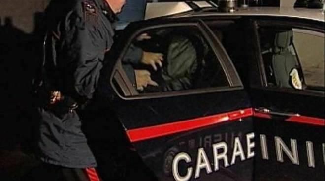 https://slyvi-hosting.slyvi.it/teampages/3554808936193/images/imported/photogallery_new/images/2019/04/carabinieri-arresto-358575.jpg