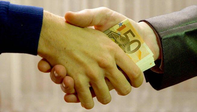 https://slyvi-hosting.slyvi.it/teampages/3554808936193/images/imported/photogallery_new/images/2020/01/corruzione-384143.jpg
