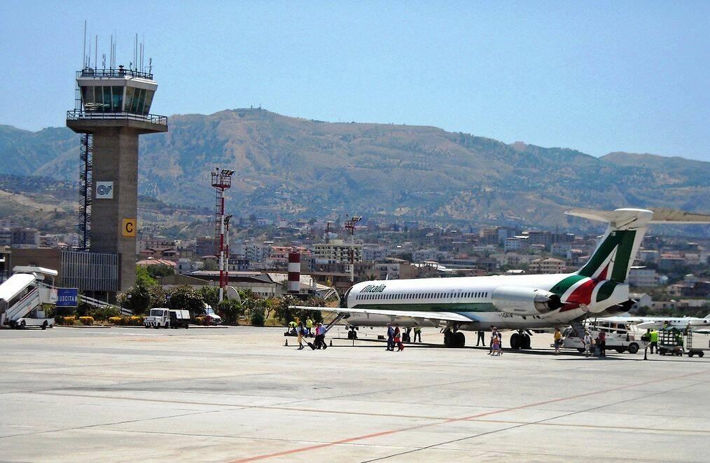 https://slyvi-hosting.slyvi.it/teampages/3554808936193/images/imported/photogallery_new/images/2020/03/aeroporto-reggio-calabria-395406.jpg