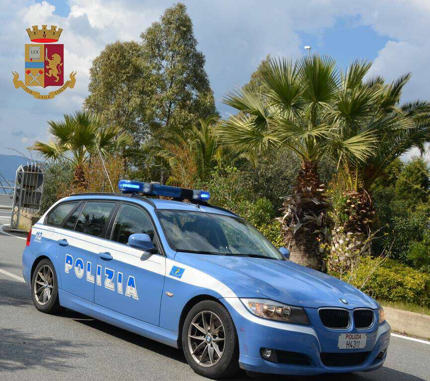 https://slyvi-hosting.slyvi.it/teampages/3554808936193/images/imported/photogallery_new/images/2021/02/polizia-stradale-449830.jpg