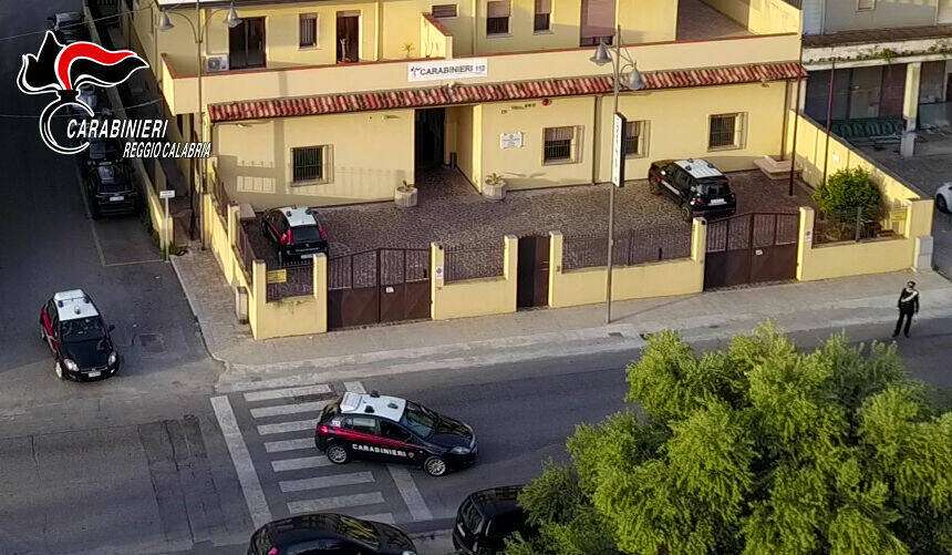 https://slyvi-hosting.slyvi.it/teampages/3554808936193/images/imported/photogallery_new/images/2021/03/carabinieri-gioia-tauro-457055.jpg