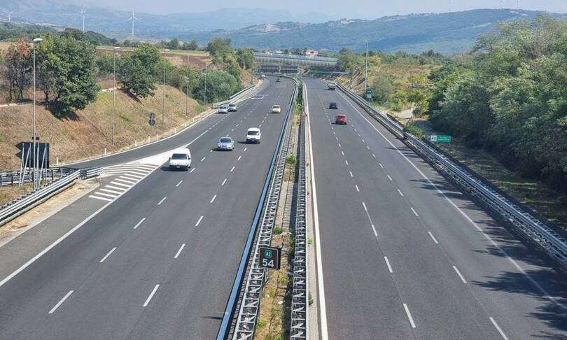 https://slyvi-hosting.slyvi.it/teampages/3554808936193/images/imported/photogallery_new/images/2022/01/a2-salerno-reggio-calabria-502856.jpg