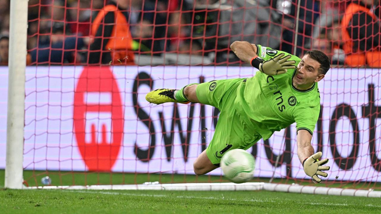 Emiliano "el Dibu" Martinez in azione