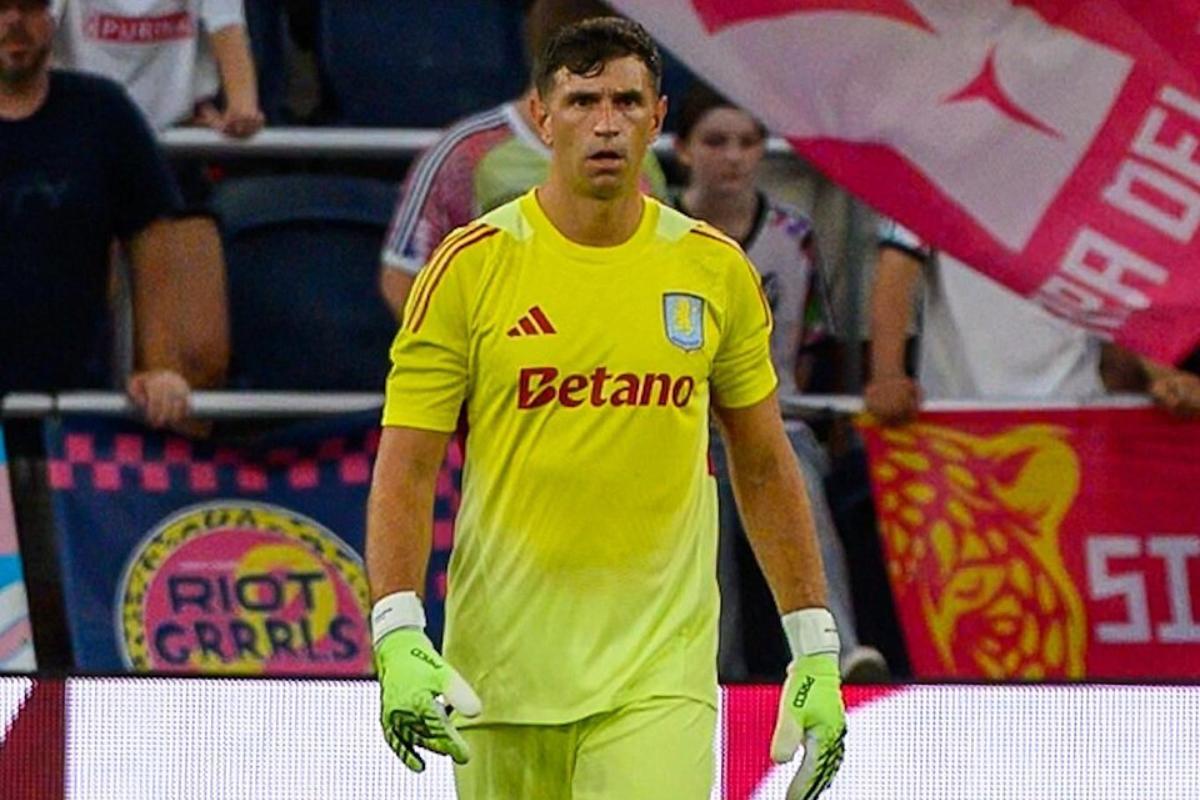 Inter occhi su Dibu Martinez